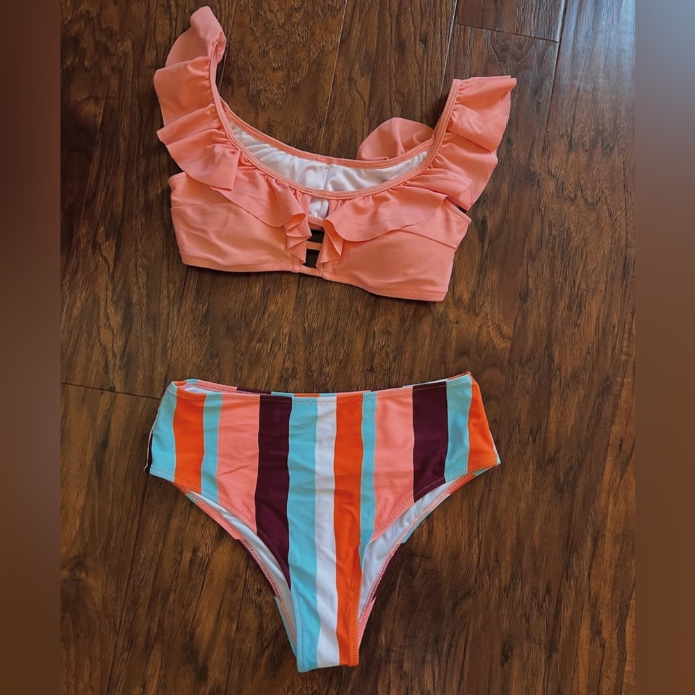 Cupshe Two-piece bathing suit